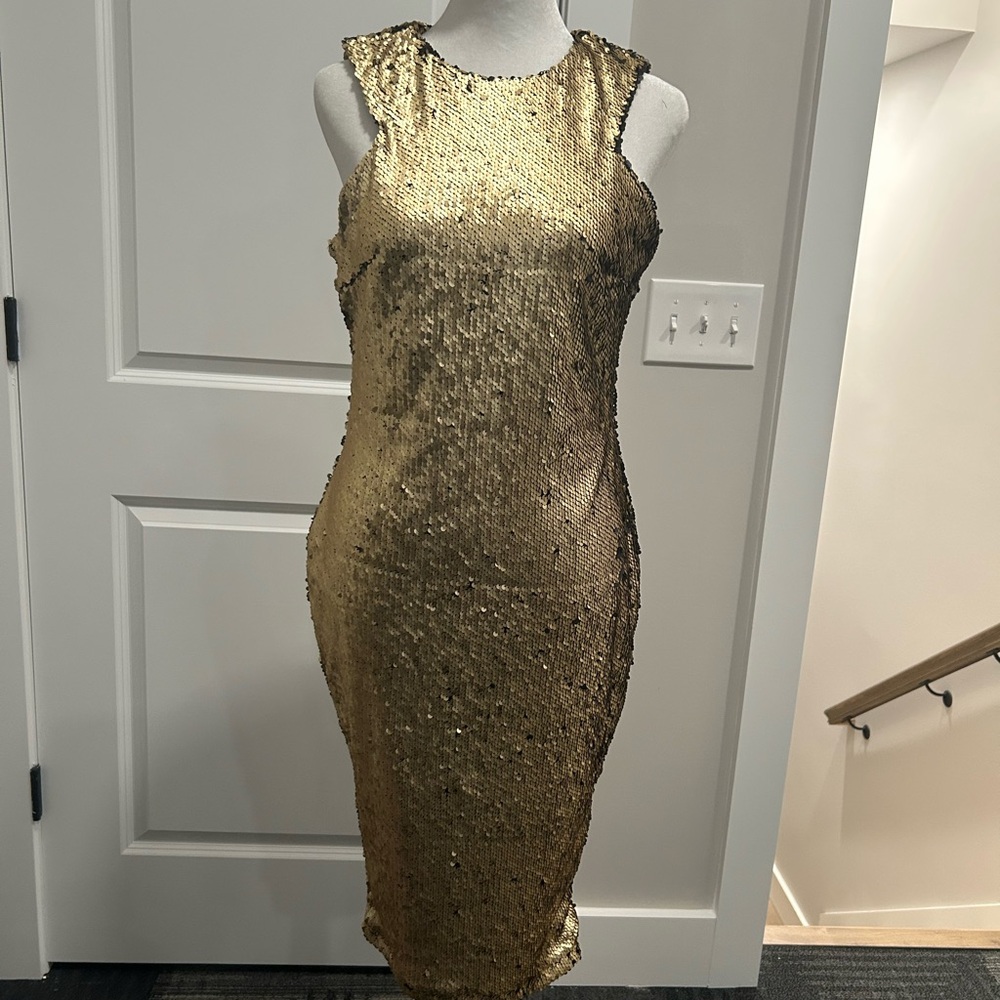 NWT Stunning A/X Paris Gold Sequin Dress Size 6